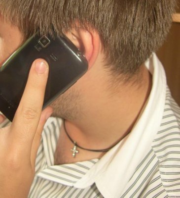 Cercetat pentru furtul unui telefon